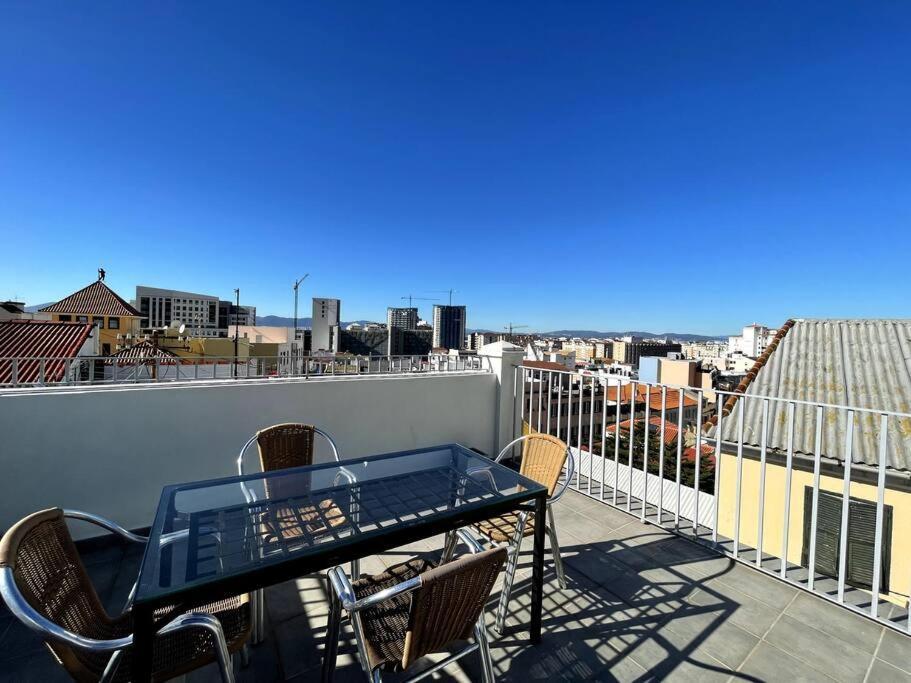 Ferienwohnung Peaceful 1Br With Shared Terrace At The Nook Gibraltar Exterior foto