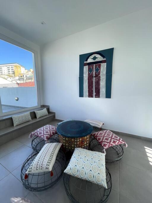 Ferienwohnung Peaceful 1Br With Shared Terrace At The Nook Gibraltar Exterior foto